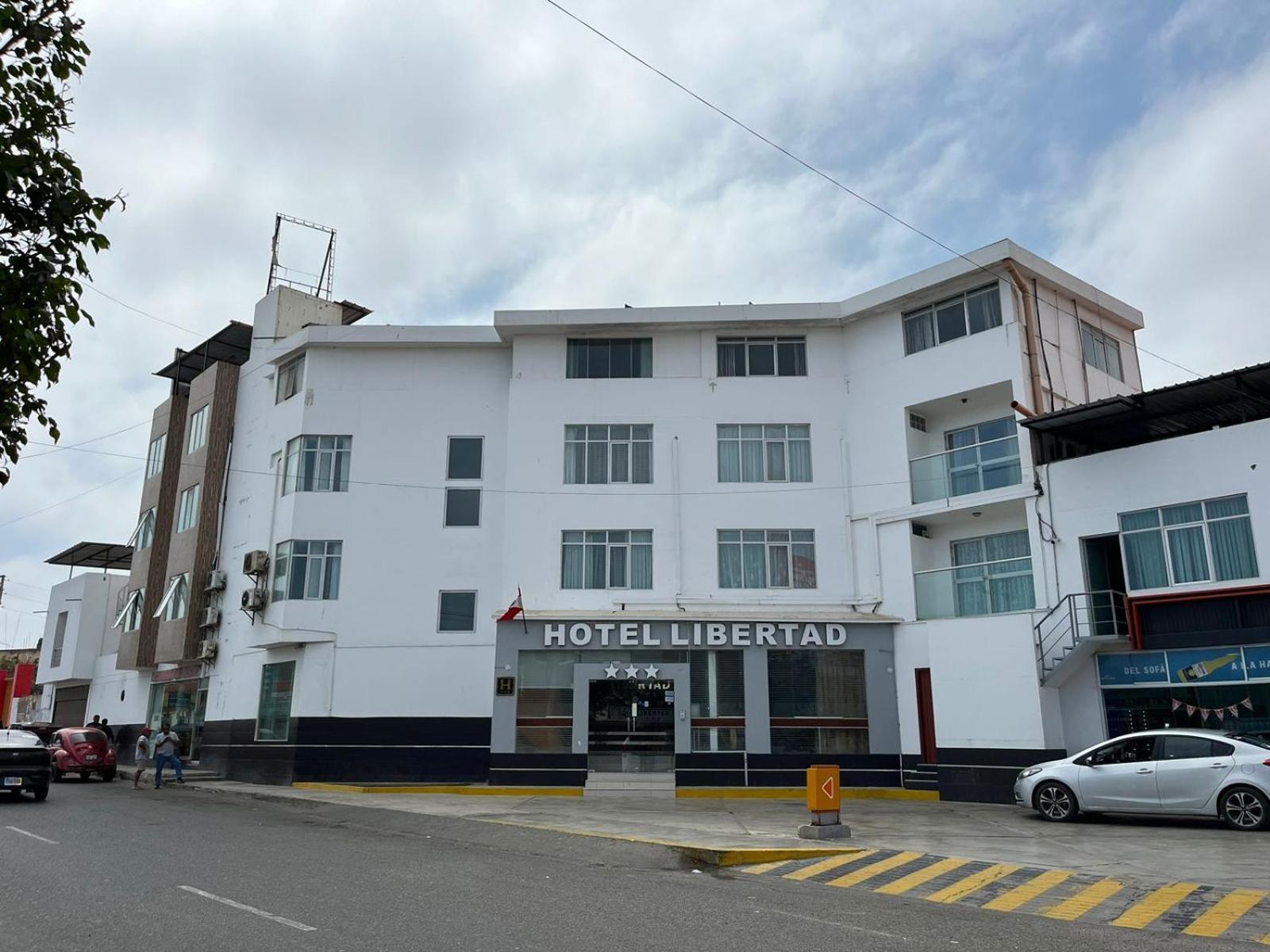 Hotel Libertad Pacasmayo Exterior photo